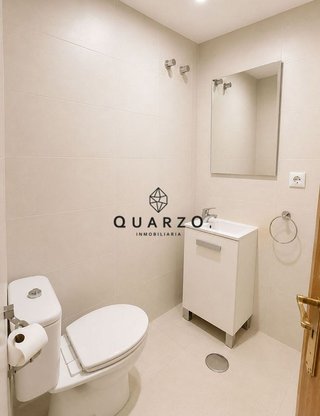 Piso en alquiler en Colores - Entreparques en Sevilla