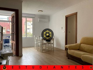 Piso en alquiler en Polígono Cartuja – La Paz en Granada
