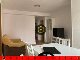 Piso en alquiler en Polígono Cartuja – La Paz en Granada
