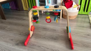 Gimnasio de actividades de madera para bebé