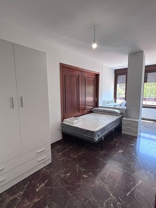 Piso en alquiler en La Buhaira en Sevilla