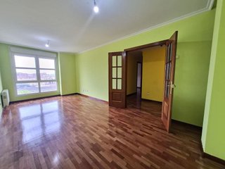 Piso en alquiler en Pumarín en Gijón