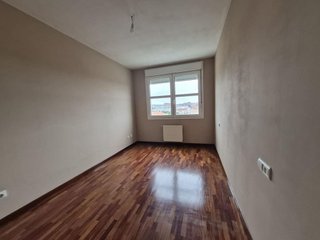 Piso en alquiler en Pumarín en Gijón