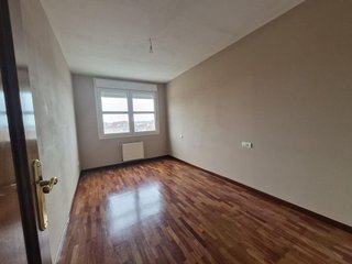 Piso en alquiler en Pumarín en Gijón
