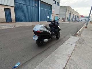 Piaggio MP3 Plata - Moto Trike 125cc