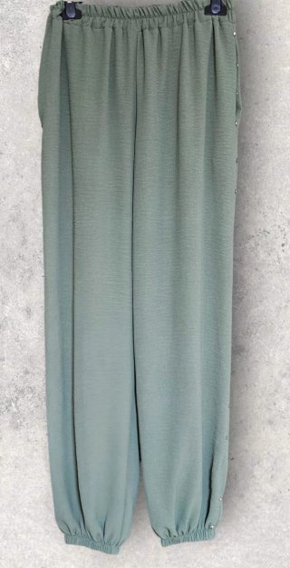 Conjunto 2 piezas verde con tachuelas