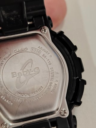 Casio Baby-G BA-110 Negro y Dorado
