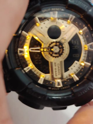 Casio Baby-G BA-110 Negro y Dorado