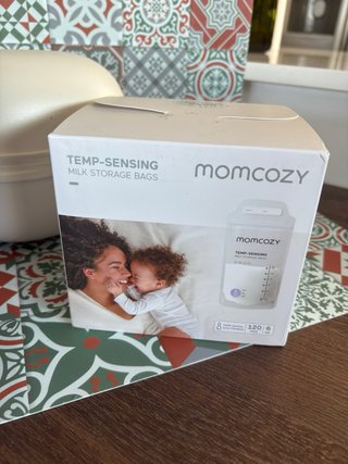 Momcozy M9 sacaleches + bolsas leche