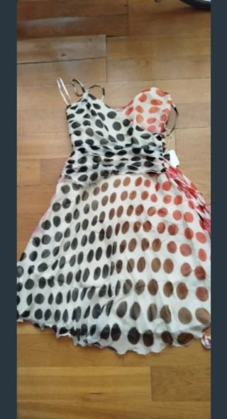 Varias prendas de ropa