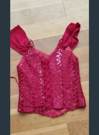 Varias prendas de ropa