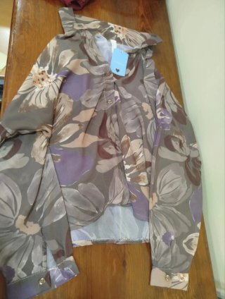 Varias prendas de ropa