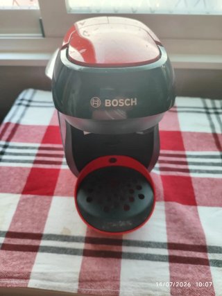 Cafetera Bosch roja