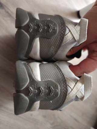 Zapatillas montaña waterproof beige/gris 36