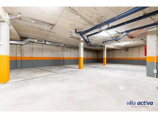 Garaje en venta en Vallparadís en Terrassa