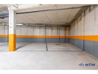 Garaje en venta en Vallparadís en Terrassa