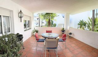 Piso en alquiler en La Dama de Noche-La Alzambra en Marbella