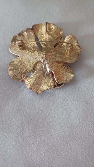 Spilla fiore vintage con strass