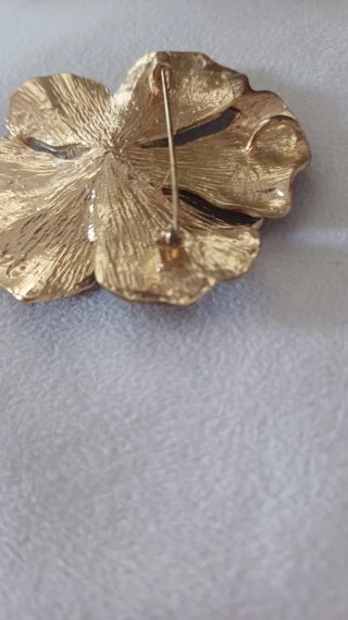 Spilla fiore vintage con strass