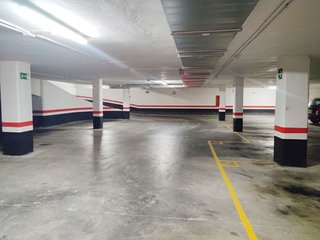 Garaje en alquiler en San Pedro de Deusto-La Ribera en Bilbao