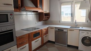 Piso en alquiler en Plaza España - Villa Pilar - Reyes Católicos - Vadillos en Burgos