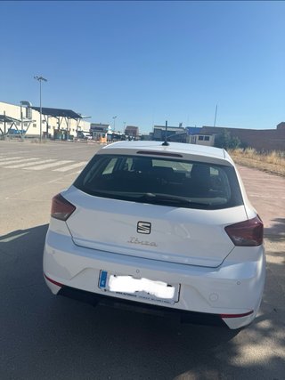SEAT Ibiza 2023- sin golpes- itv 2027