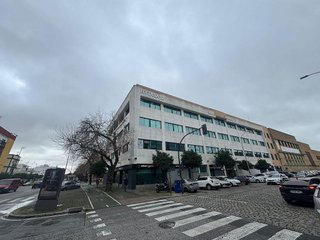Local comercial en venta en El Juncal - Av. de la Paz en Sevilla