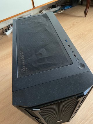Caja PC con refrigeración líquida