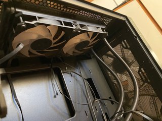 Caja PC con refrigeración líquida