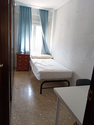 Piso en alquiler en Tres Huertas - El Torrejón - El Cerezo en Sevilla