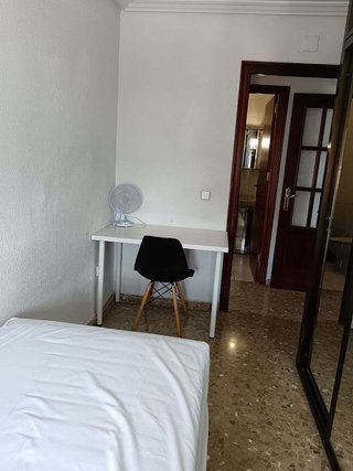 Piso en alquiler en Tres Huertas - El Torrejón - El Cerezo en Sevilla