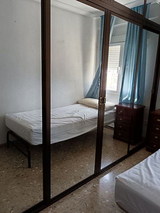 Piso en alquiler en Tres Huertas - El Torrejón - El Cerezo en Sevilla