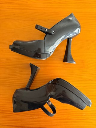 Zapatos Melissa + Karl Lagerfeld Negros