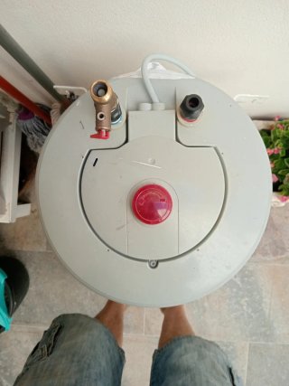 Termo eléctrico Termo gris/blanco