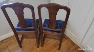 Juego de 2 sillas antiguas de madera y terciopelo