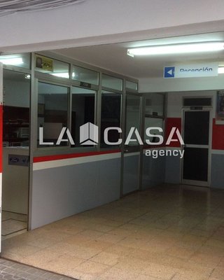 Local comercial en venta en Tres Huertas - El Torrejón - El Cerezo en Sevilla