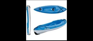 Kayak azul con asiento y red de carga