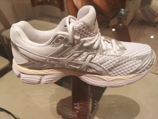 ASICS GEL CUMULUS 16 - Talla 38