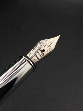 Pluma Estilográfica Monteverde Cube Negro Mate