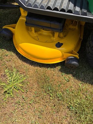 Tractor cortacésped John Deere LR175