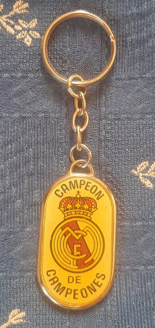 Real Madrid Pin Oficial y Llavero Michel