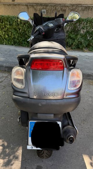 Piaggio X9 Maxi Scooter Gris