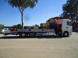 Scania R 440-CAMIONES PORTAMAQUINARIAS