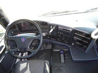 Scania R 440-CAMIONES PORTAMAQUINARIAS