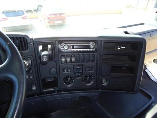 Scania R 440-CAMIONES PORTAMAQUINARIAS