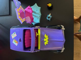 Coche Vampirina Morado