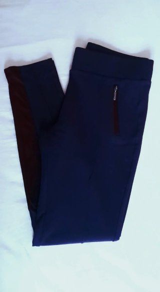 Pantalón elástico.