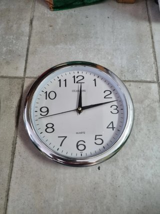 Reloj de pared redondo