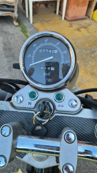 Suzuki Marauder 125 Cruiser Amarillo