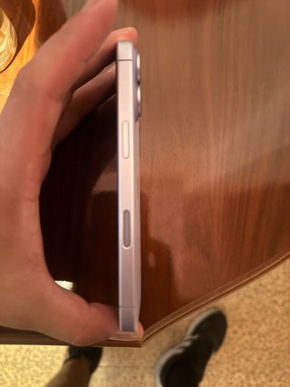 iPhone 17 Morado